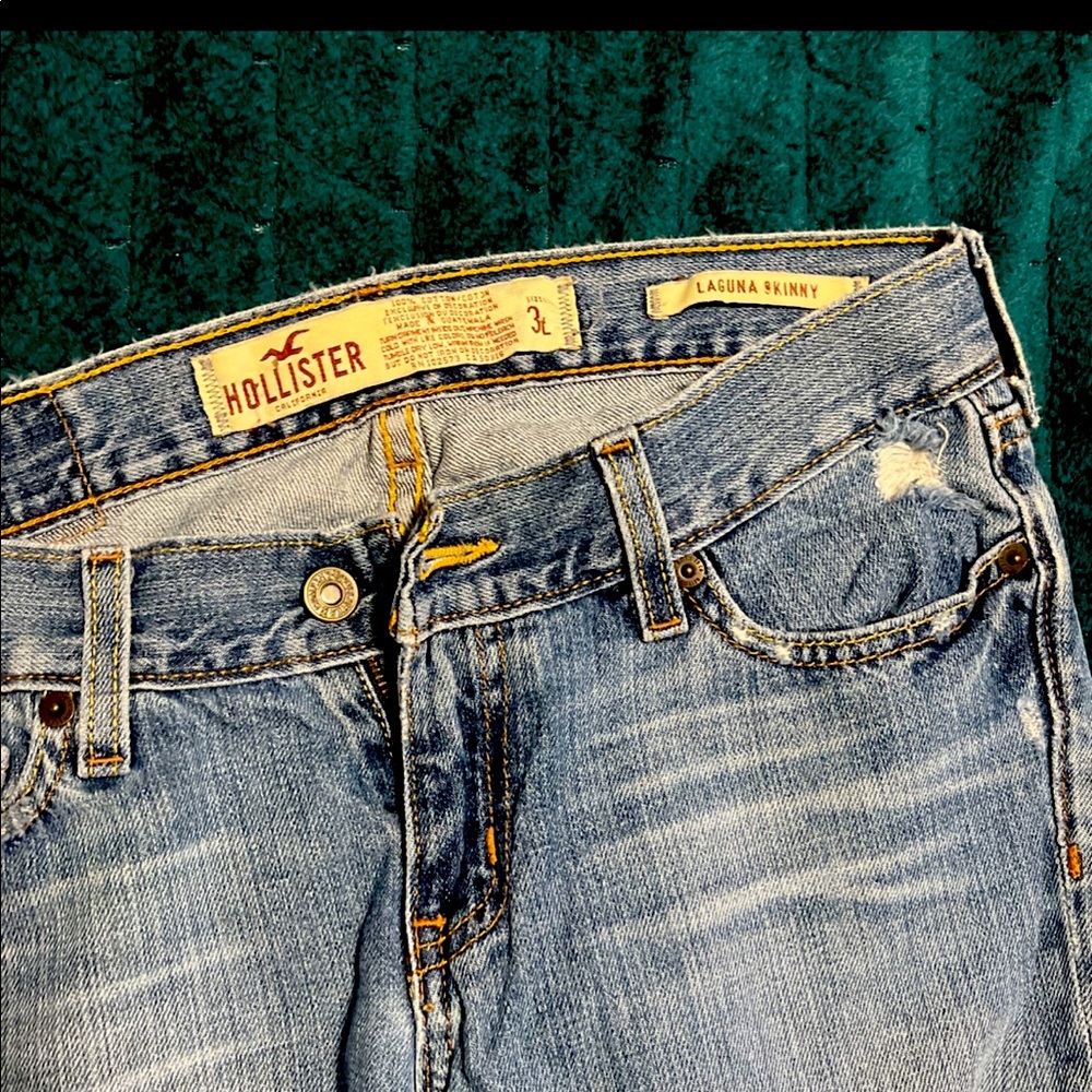 Hollister jeans size 3